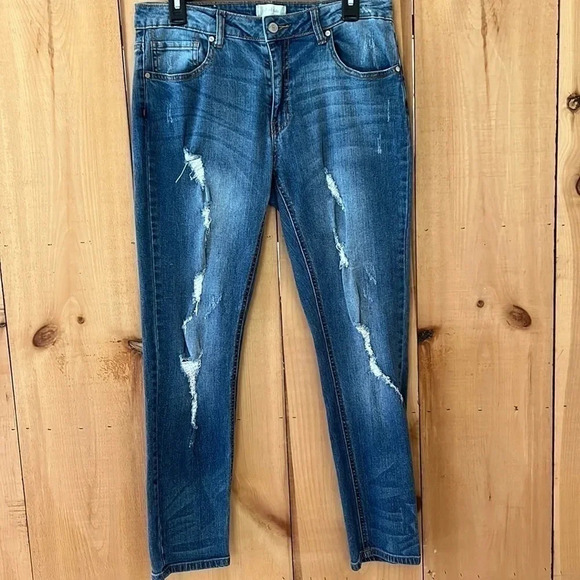 Altar'd State Distressed Jeans, Size 28​ - Picture 1 of 4